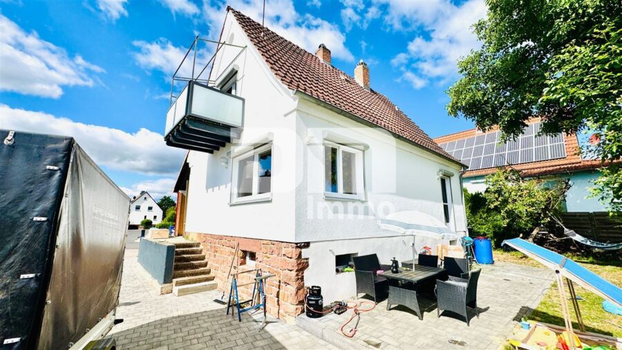 Kernsaniertes Einfamilienhaus mit Doppelgarage, großem Garten und Home-Office-Oase - IMG_7857